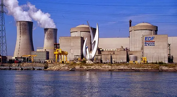 Photo : la centrale nucléaire EDF du Tricastin