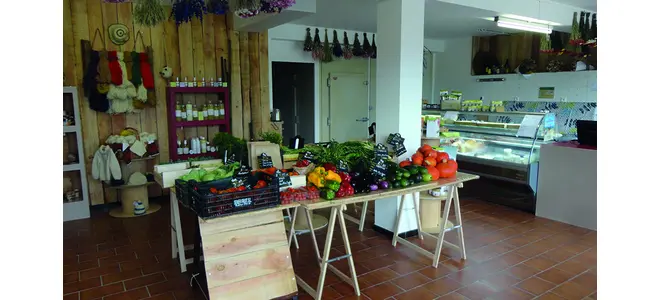 Photo : la boutique Récoltes Locales à Naves