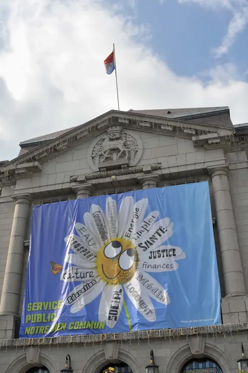 La marguerite de lutte sur l’Hôtel de Ville