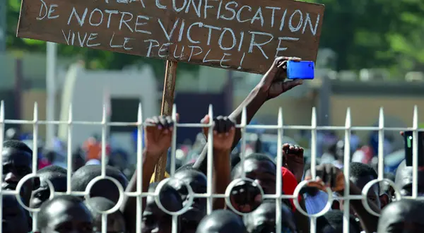 Manifestants rassemblés place de la Nation, à Ouagadougou
