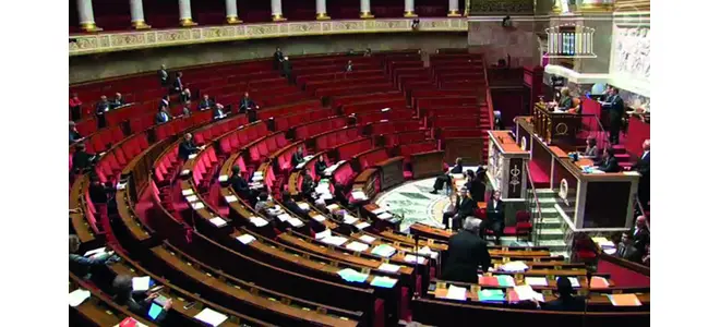 Le calme de l’hémicycle : 433 députés absents