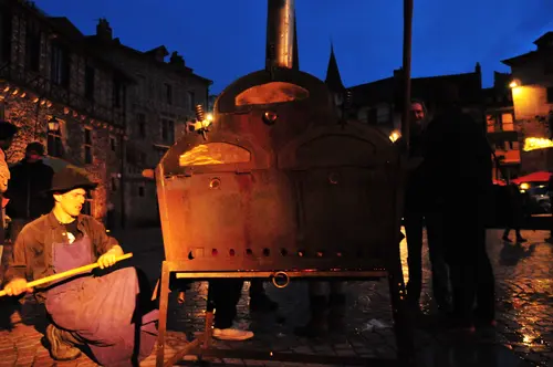 Le four à bois pour les pizzas