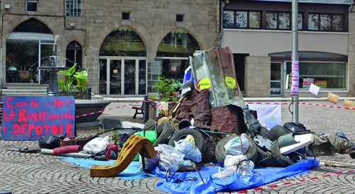 La sculpture de déchets du KCT, par Pascal Nadasi