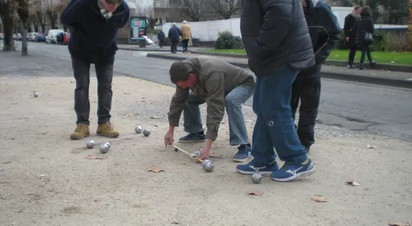 Place aux boules, place Thiers à Brive