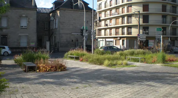 Un exemple d’illusion urbaine : le faux espace public